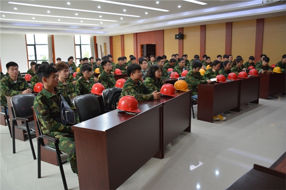 洛阳理工学院学生学习机械设计方面知识